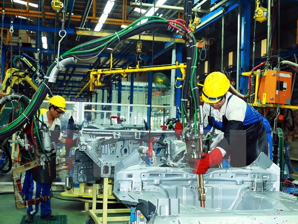 Việt Nam nên ưu tiên lựa chọn phát triển ngành công nghiệp nào?